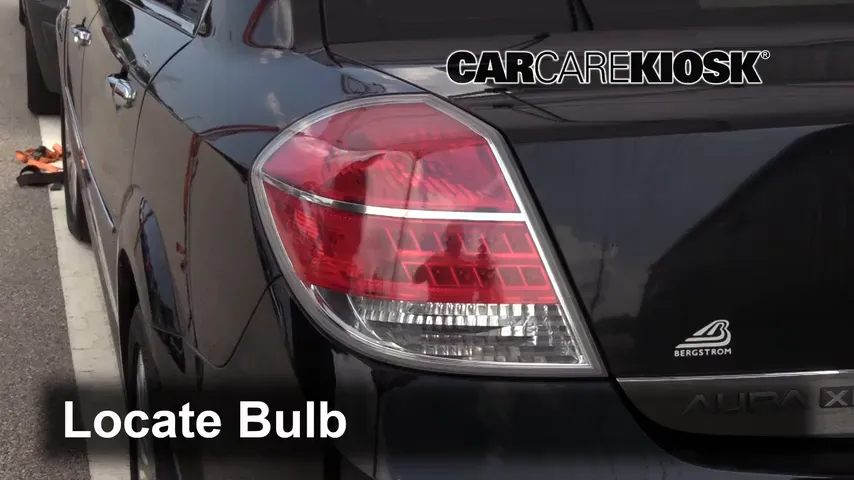2009 Saturn Aura XR 3.6L V6 Luces Luz de reversa (reemplazar foco)